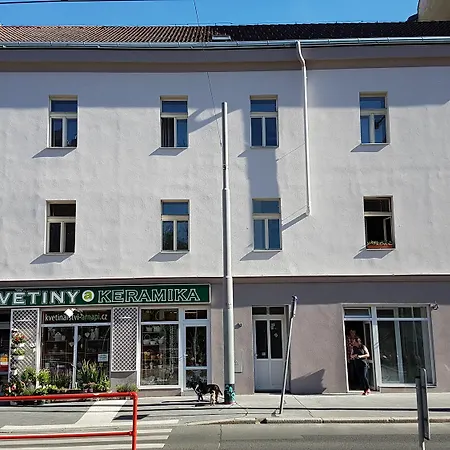 Apartment 2 Bedroom Close To Castle