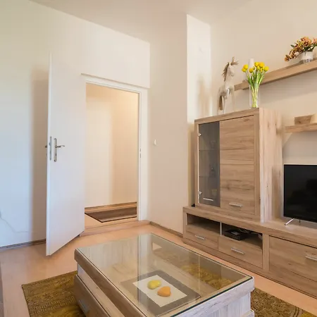 2 Bedroom Close To Castle Apartmán